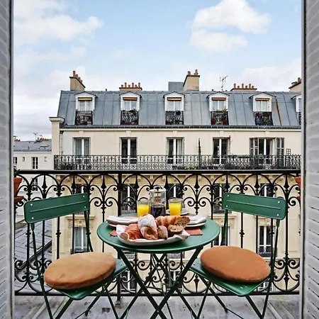 Apartment Marais 2b With Balcony By Melvane Luxury