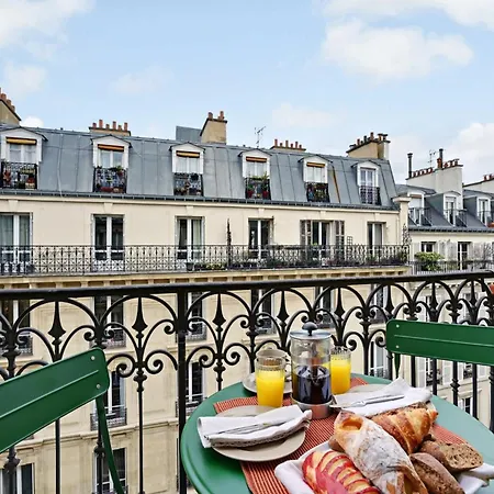 Marais 2b With Balcony By Melvane Luxury Apartment