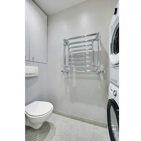 Apartment Marais 2b With Balcony By Melvane Luxury