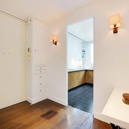 Apartment Marais 2b With Balcony By Melvane Luxury *
