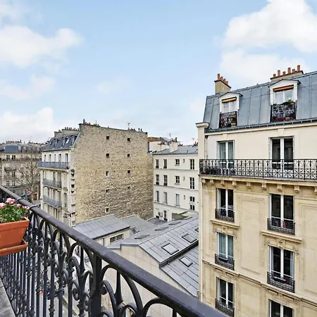 Marais 2b With Balcony By Melvane Luxury Apartment Paris